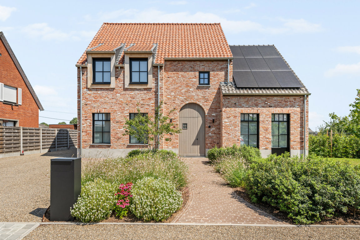Waregem - Karaktervolle nieuwbouw met gezellige uitstraling