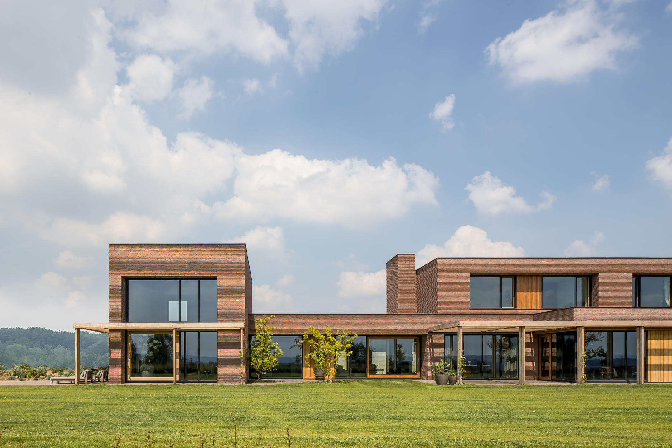 Wortegem - Uitgestrekte villa in landelijke omgeving