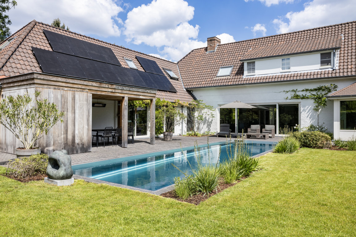 Sint-Martens-Latem - Villa met luxueus inox zwembad