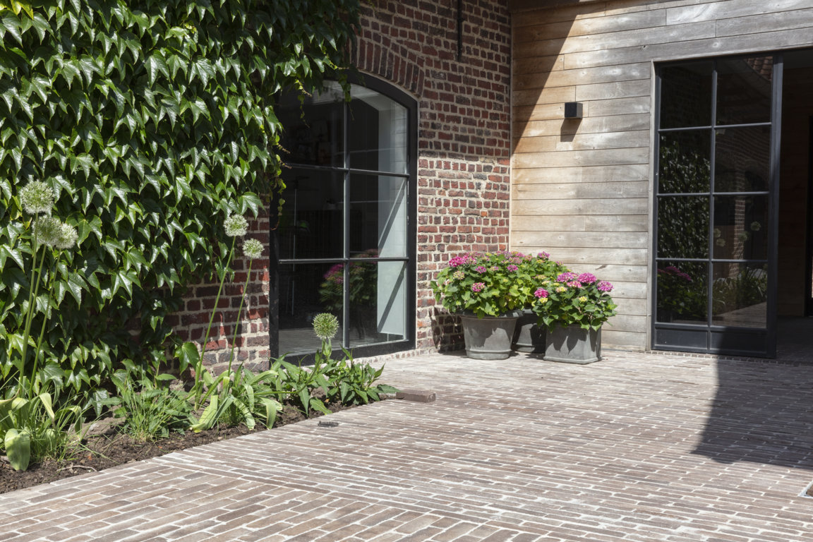 Dadizele - Tuinaanleg in karaktervolle kleiklinker