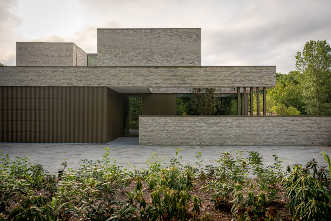 Hasselt - Moderne villa met verfijnde gevelbekleding