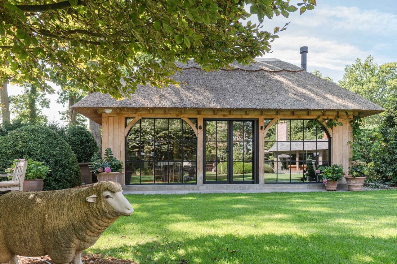 Keerbergen - Bijgebouw in landelijke stijl