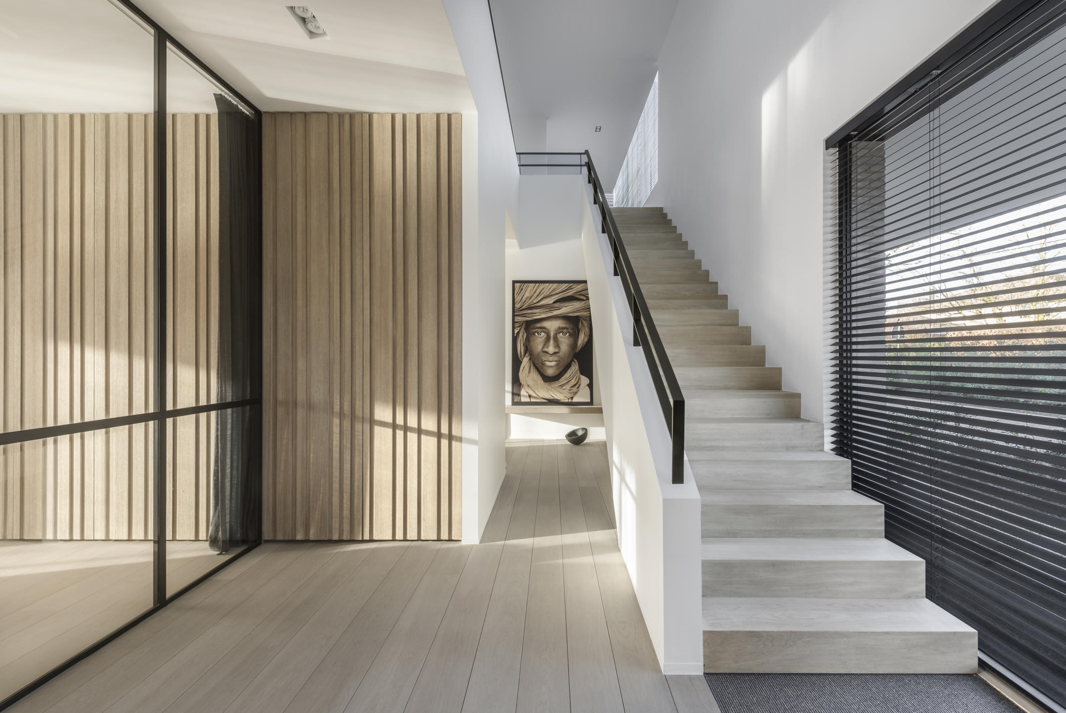 Inrichting met warme houten accenten