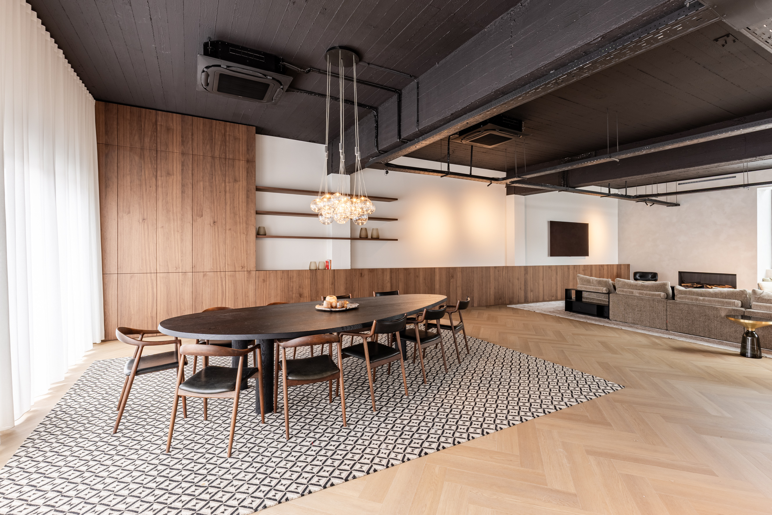 Antwerpen - Inrichting loft met warme materialen