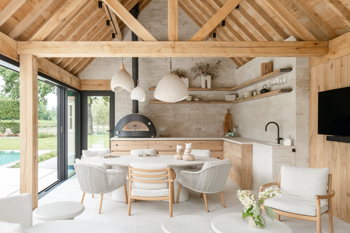 Lommel - Stijlvolle inrichting poolhouse